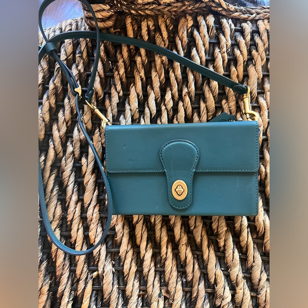 Coach - Crossbody Camera Purse